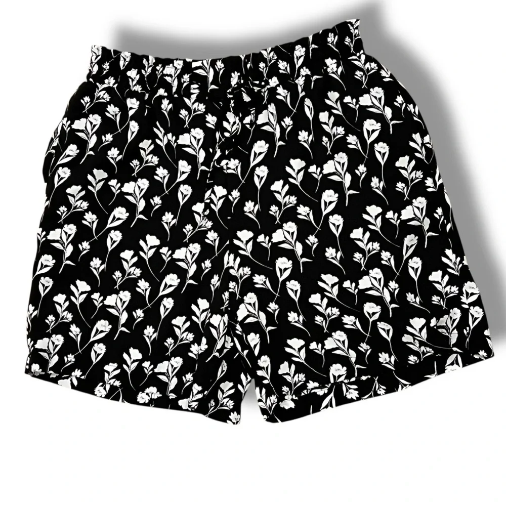 Simply Vera Vera Wang Womens Shorts Sz S Lined Black White Flowers Pockets A-6 - Picture 2 of 8